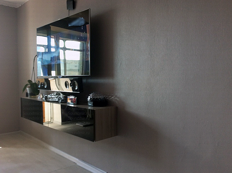 Навесная тумба под ЖК телевизор 1.8 м ясень шимо каркас, черное стекло, вид справа